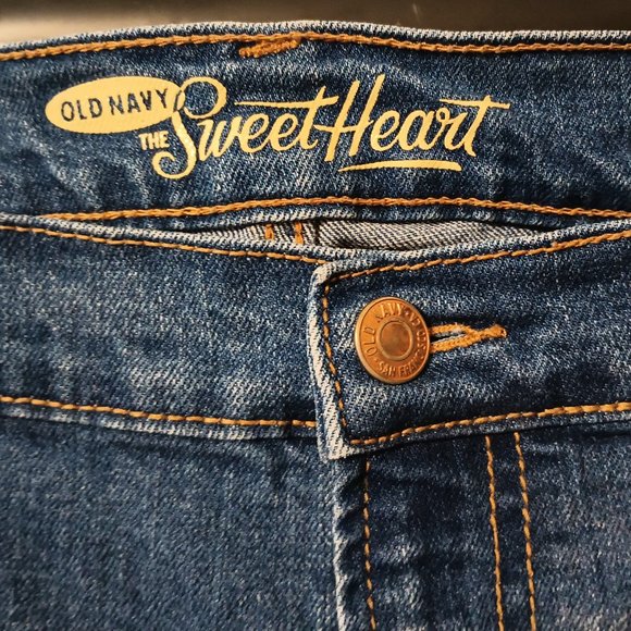 EUC ~ Old Navy's The Sweetheart Straight Leg Jean in Medium Blue (Size 16) - Picture 3 of 4